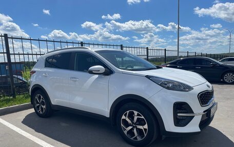 KIA Sportage IV рестайлинг, 2019 год, 2 500 000 рублей, 2 фотография