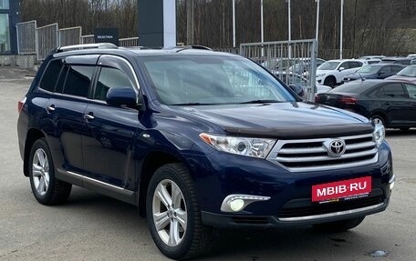 Toyota Highlander III, 2010 год, 1 884 000 рублей, 6 фотография