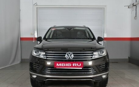 Volkswagen Touareg III, 2015 год, 3 330 995 рублей, 2 фотография