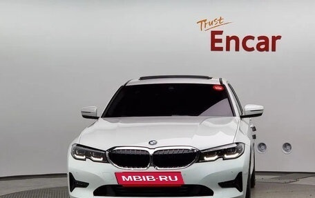 BMW 3 серия, 2019 год, 2 760 000 рублей, 3 фотография