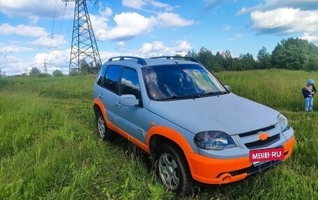 Chevrolet Niva I рестайлинг, 2010 год, 380 000 рублей, 3 фотография