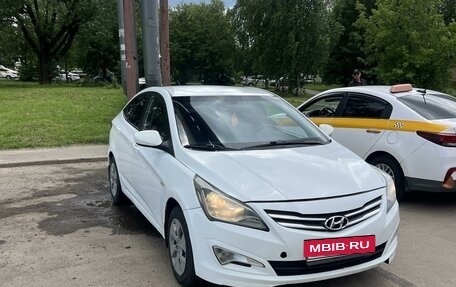 Hyundai Solaris II рестайлинг, 2016 год, 650 000 рублей, 2 фотография