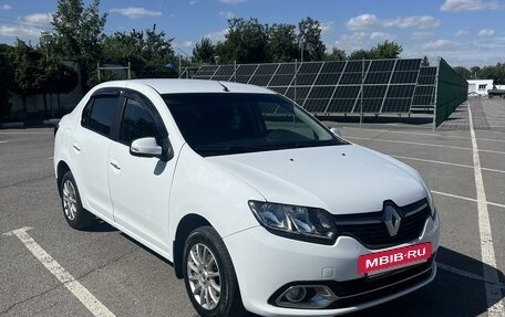 Renault Logan II, 2016 год, 875 000 рублей, 3 фотография