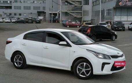 KIA Rio IV, 2018 год, 1 550 000 рублей, 4 фотография