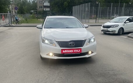 Toyota Camry, 2012 год, 1 980 000 рублей, 3 фотография