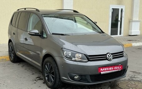 Volkswagen Touran III, 2010 год, 1 090 000 рублей, 4 фотография