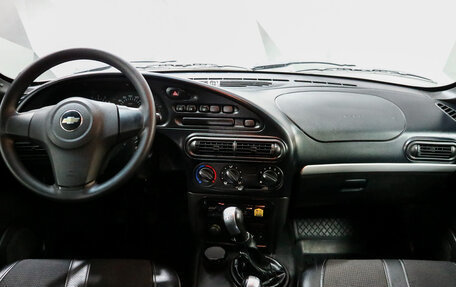 Chevrolet Niva I рестайлинг, 2011 год, 622 000 рублей, 11 фотография