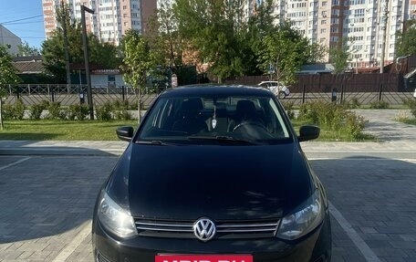 Volkswagen Polo VI (EU Market), 2011 год, 650 000 рублей, 2 фотография