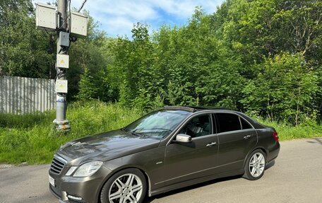 Mercedes-Benz E-Класс, 2012 год, 1 650 000 рублей, 5 фотография