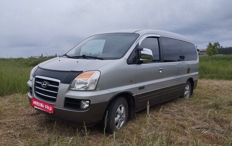 Hyundai H-1 II рестайлинг, 2007 год, 1 490 000 рублей, 2 фотография