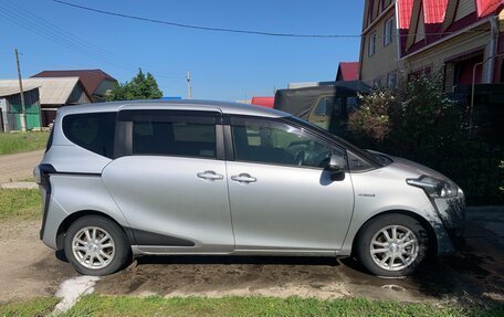 Toyota Sienta II, 2015 год, 1 349 000 рублей, 2 фотография