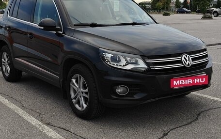 Volkswagen Tiguan I, 2011 год, 1 585 000 рублей, 2 фотография