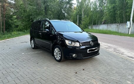 Volkswagen Touran III, 2012 год, 1 650 000 рублей, 2 фотография