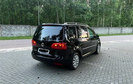 Volkswagen Touran III, 2012 год, 1 650 000 рублей, 3 фотография