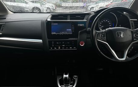 Honda Fit III, 2018 год, 1 450 000 рублей, 8 фотография