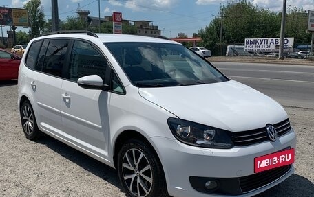 Volkswagen Touran III, 2013 год, 1 350 000 рублей, 4 фотография