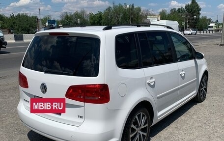 Volkswagen Touran III, 2013 год, 1 350 000 рублей, 6 фотография