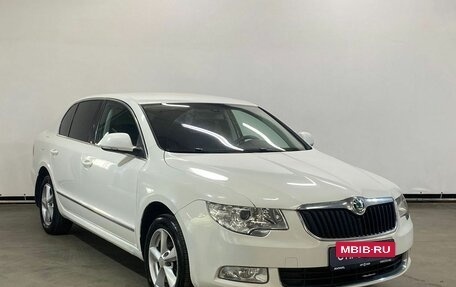 Skoda Superb III рестайлинг, 2011 год, 1 060 000 рублей, 3 фотография