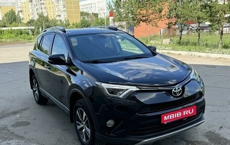 Toyota RAV4, 2018 год, 2 350 000 рублей, 11 фотография