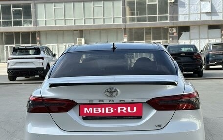 Toyota Camry, 2018 год, 3 050 000 рублей, 6 фотография