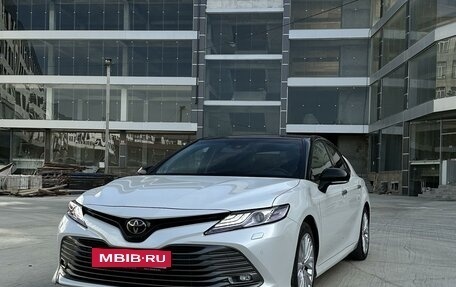 Toyota Camry, 2018 год, 3 050 000 рублей, 2 фотография