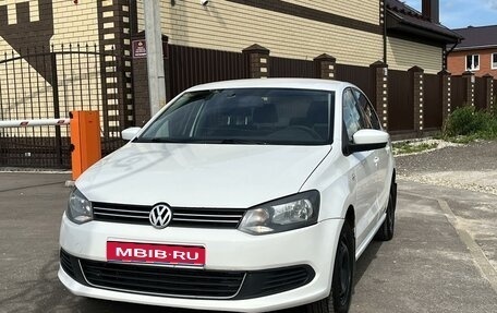 Volkswagen Polo VI (EU Market), 2011 год, 600 000 рублей, 1 фотография