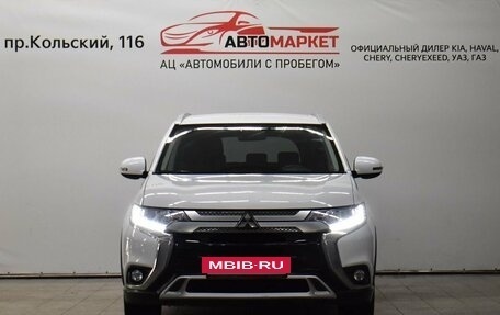 Mitsubishi Outlander III рестайлинг 3, 2019 год, 2 299 000 рублей, 5 фотография