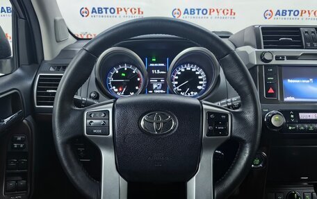 Toyota Land Cruiser Prado 150 рестайлинг 2, 2017 год, 4 299 000 рублей, 15 фотография