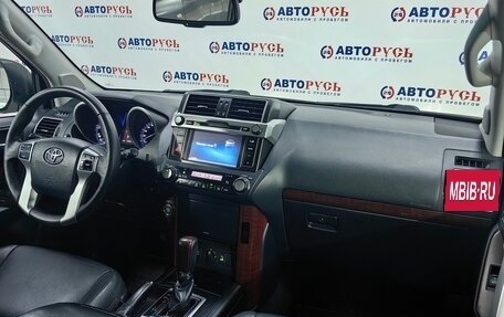 Toyota Land Cruiser Prado 150 рестайлинг 2, 2017 год, 4 299 000 рублей, 9 фотография