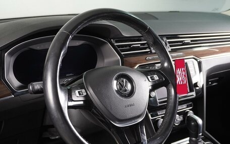 Volkswagen Passat B8 рестайлинг, 2017 год, 2 239 000 рублей, 12 фотография