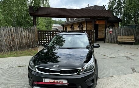 KIA Rio IV, 2018 год, 1 590 000 рублей, 2 фотография