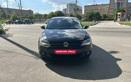 Volkswagen Jetta VI, 2012 год, 1 150 000 рублей, 2 фотография