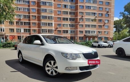 Skoda Superb III рестайлинг, 2011 год, 1 100 000 рублей, 2 фотография