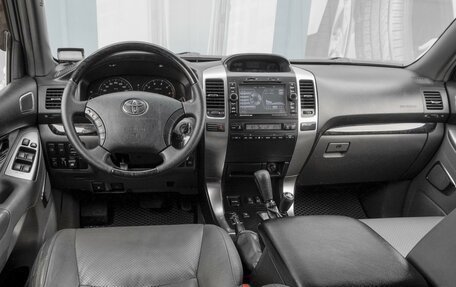 Toyota Land Cruiser Prado 120 рестайлинг, 2008 год, 2 599 000 рублей, 6 фотография