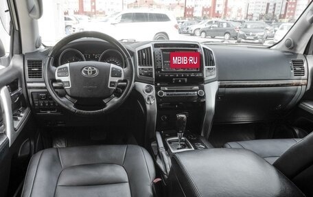 Toyota Land Cruiser 200, 2013 год, 3 990 000 рублей, 6 фотография
