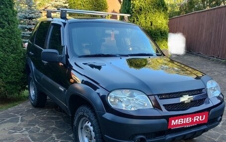 Chevrolet Niva I рестайлинг, 2010 год, 630 000 рублей, 3 фотография