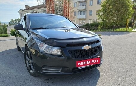 Chevrolet Cruze II, 2012 год, 689 000 рублей, 3 фотография