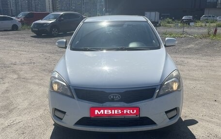 KIA cee'd I рестайлинг, 2011 год, 705 000 рублей, 2 фотография