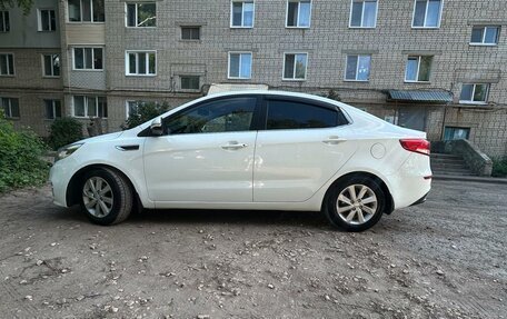 KIA Rio III рестайлинг, 2015 год, 1 090 000 рублей, 6 фотография