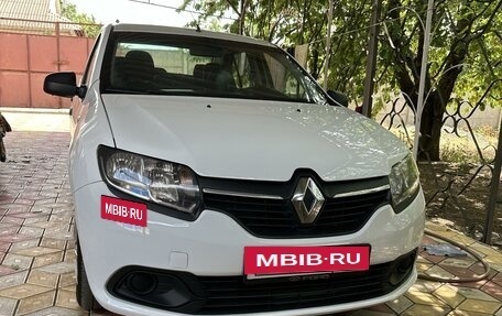 Renault Logan II, 2018 год, 650 000 рублей, 2 фотография