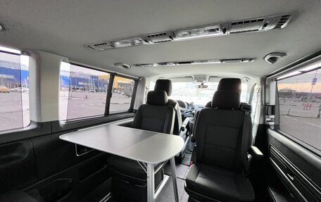 Volkswagen Multivan T6 рестайлинг, 2016 год, 4 150 000 рублей, 34 фотография