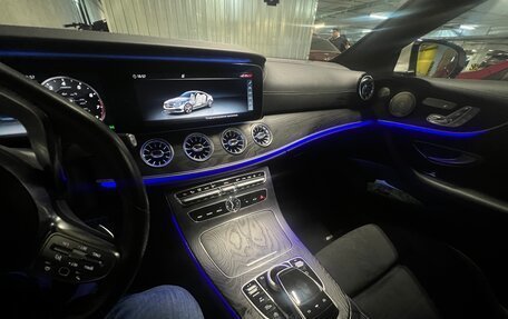 Mercedes-Benz E-Класс, 2019 год, 4 630 000 рублей, 19 фотография