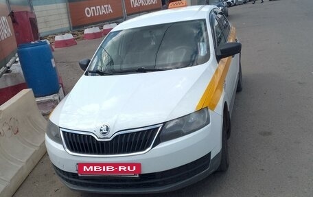 Skoda Rapid I, 2015 год, 650 000 рублей, 2 фотография