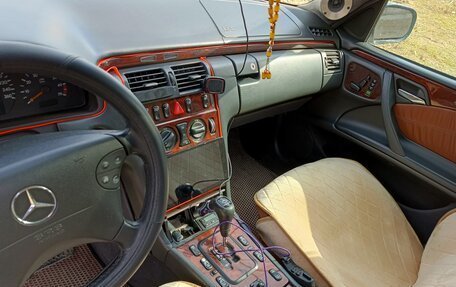 Mercedes-Benz E-Класс, 1999 год, 1 050 000 рублей, 5 фотография