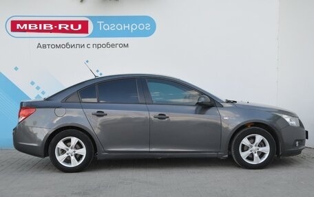 Chevrolet Cruze II, 2010 год, 949 000 рублей, 4 фотография