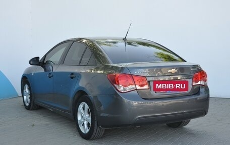 Chevrolet Cruze II, 2010 год, 949 000 рублей, 8 фотография