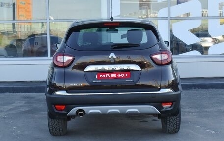 Renault Kaptur I рестайлинг, 2018 год, 1 599 000 рублей, 4 фотография