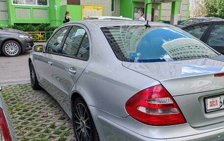 Mercedes-Benz E-Класс, 2005 год, 880 000 рублей, 6 фотография