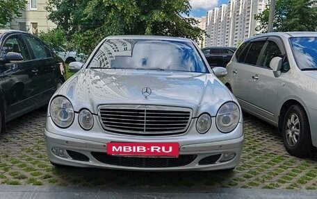 Mercedes-Benz E-Класс, 2005 год, 880 000 рублей, 3 фотография