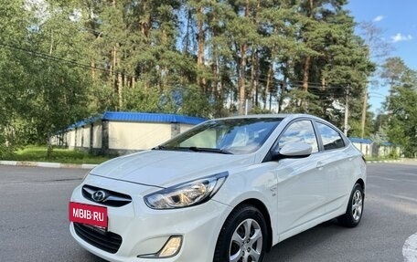 Hyundai Solaris II рестайлинг, 2013 год, 915 000 рублей, 2 фотография